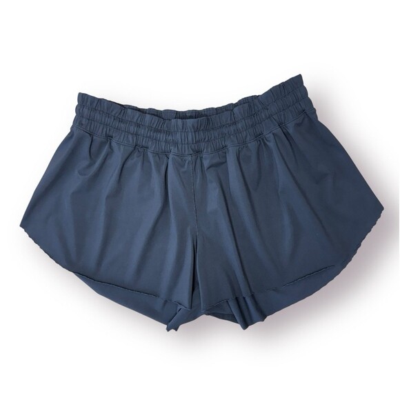 Lululemon Surf Shorts Women's Size 6 Black 2.5" Inseam Scalloped Edge Cheeky - Picture 1 of 9